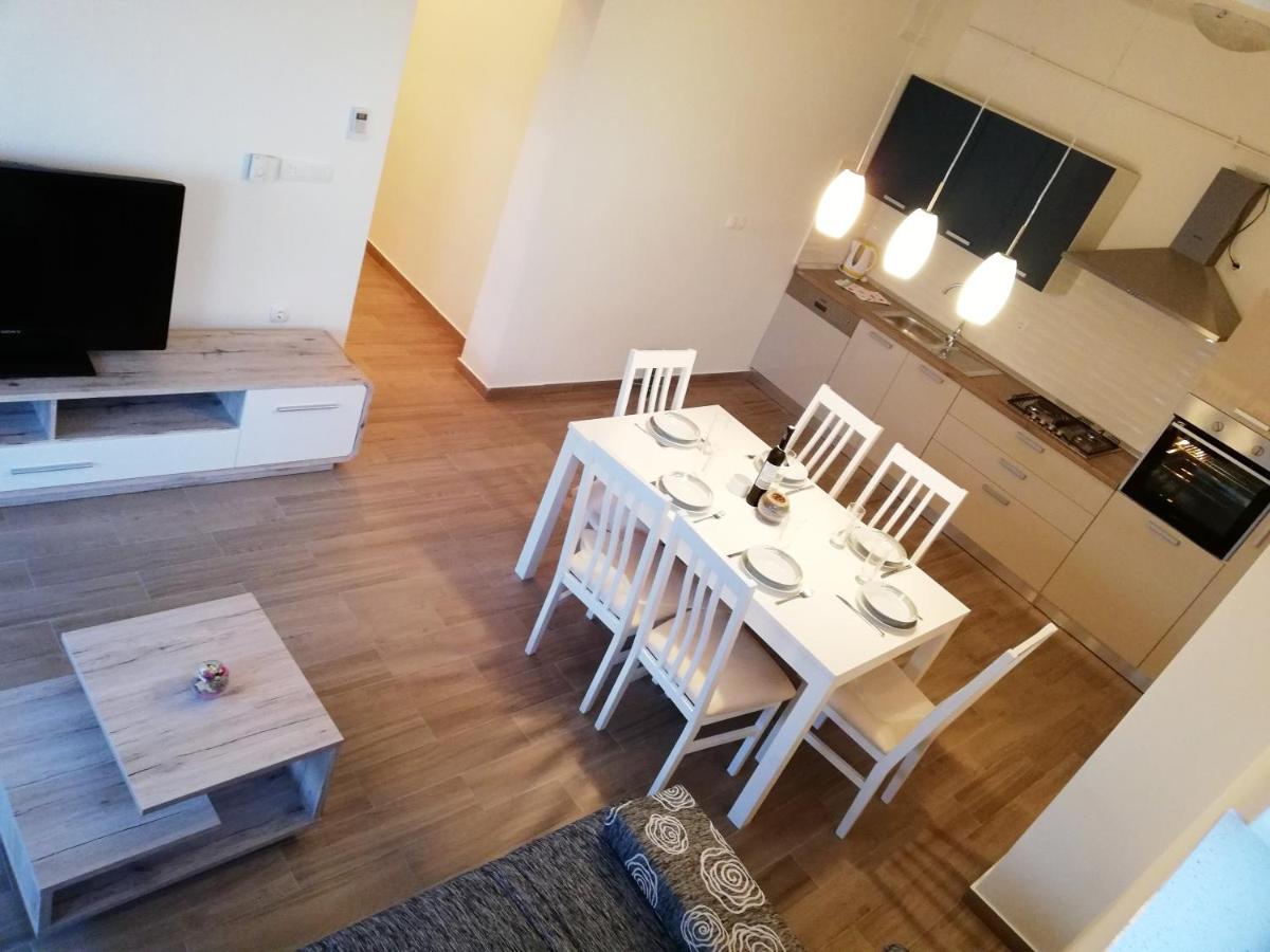 Apartment Brala Posedarje Exteriör bild